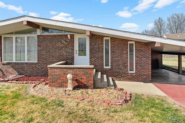 595 W 4th Street, Trenton, IL 62293