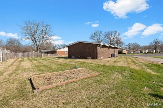 595 W 4th Street, Trenton, IL 62293