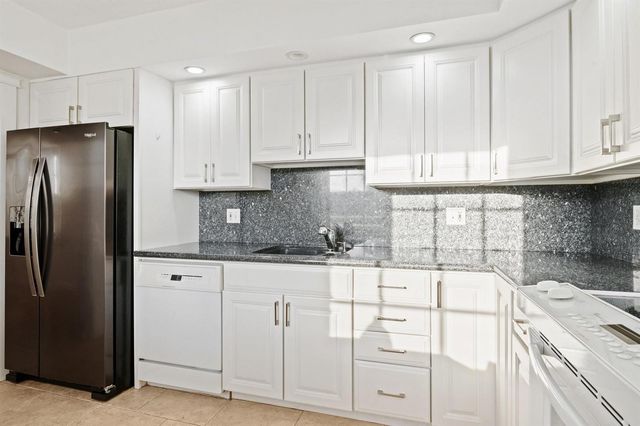 3900 Oaks Clubhouse Drive 310, Pompano Beach, FL 33069