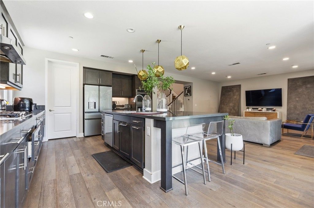 Image 13 of property listing at 25251 Golden Maple, Canyon Country, CA 91387