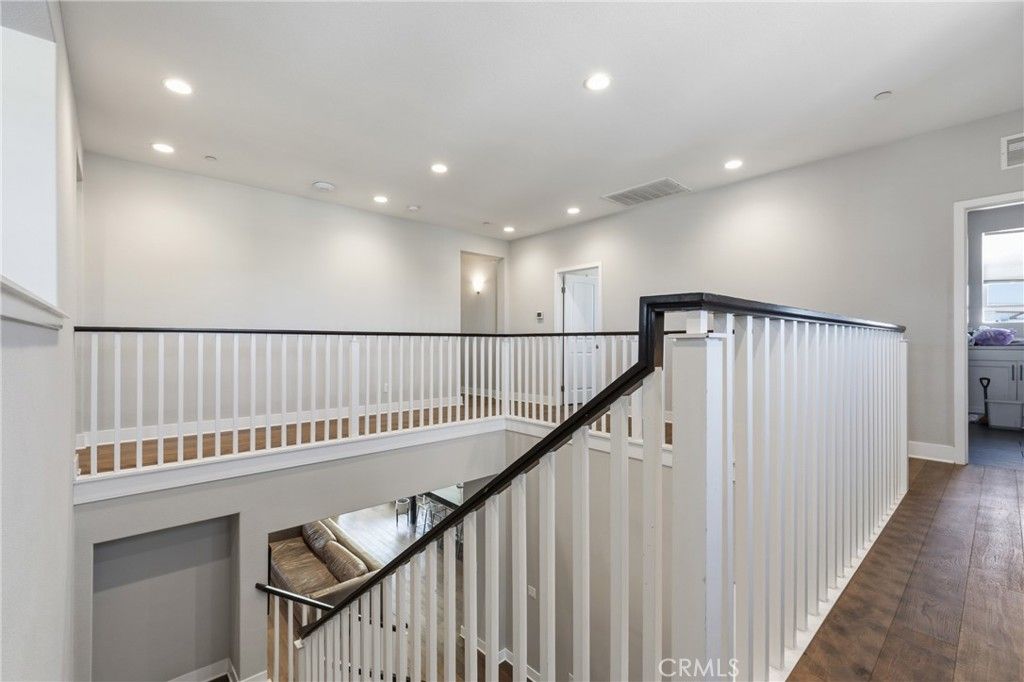 Image 17 of property listing at 25251 Golden Maple, Canyon Country, CA 91387