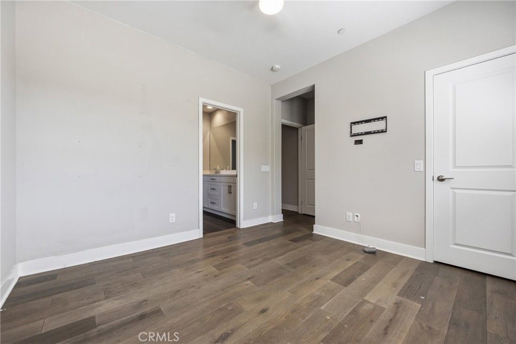 Image 24 of property listing at 25251 Golden Maple, Canyon Country, CA 91387