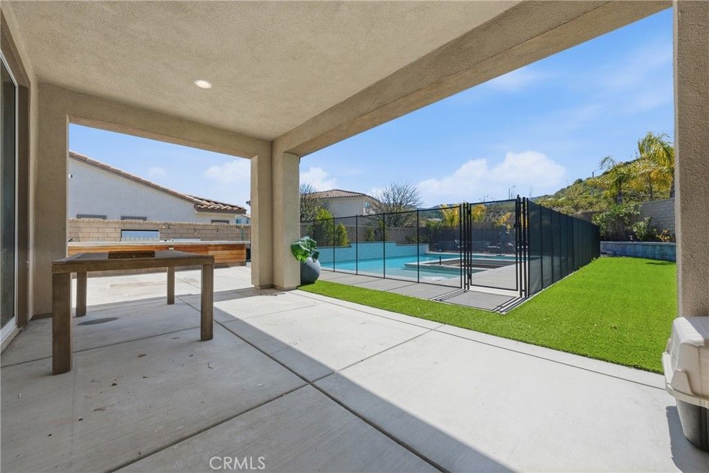 Image 32 of property listing at 25251 Golden Maple, Canyon Country, CA 91387