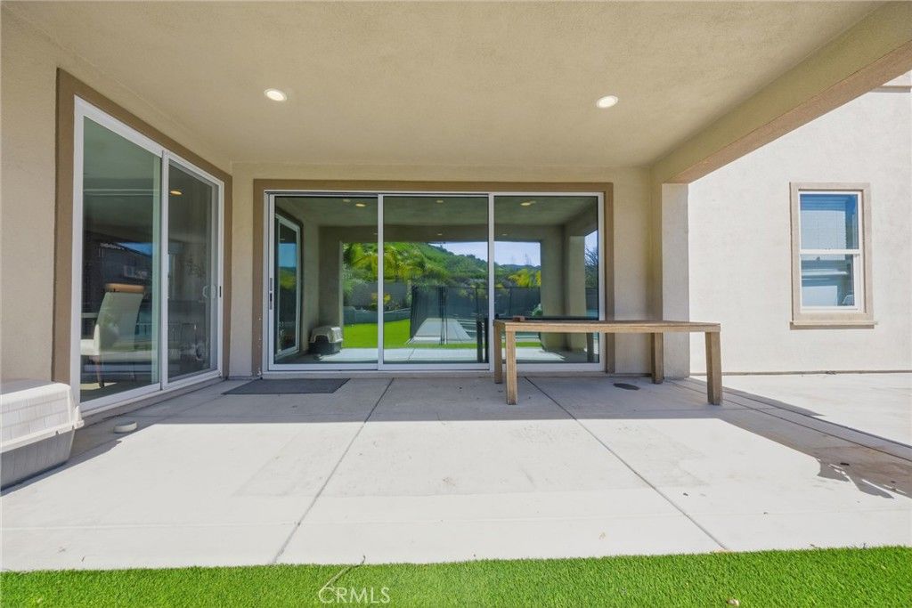 Image 33 of property listing at 25251 Golden Maple, Canyon Country, CA 91387