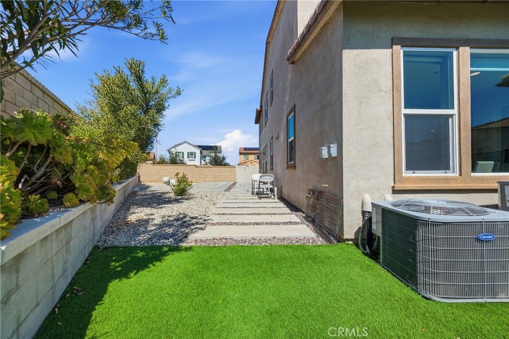 Image 35 of property listing at 25251 Golden Maple, Canyon Country, CA 91387