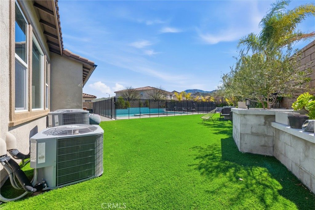 Image 36 of property listing at 25251 Golden Maple, Canyon Country, CA 91387