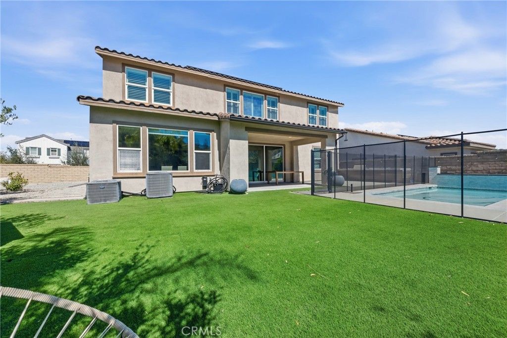 Image 37 of property listing at 25251 Golden Maple, Canyon Country, CA 91387