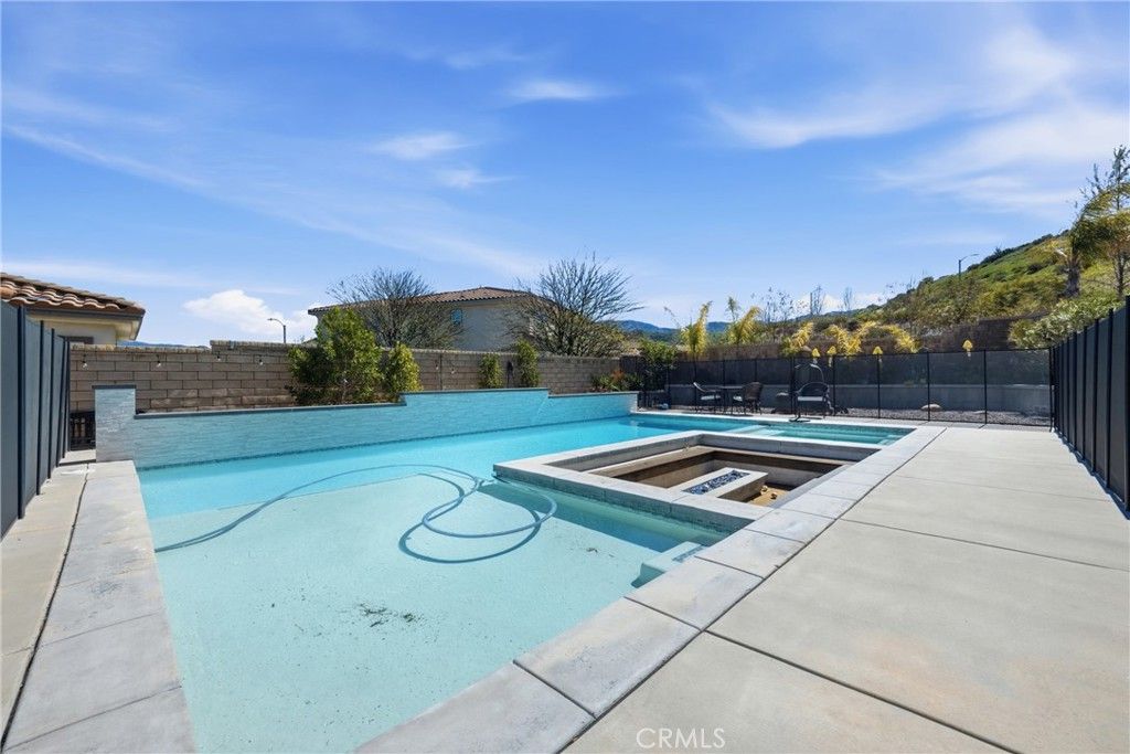 Image 38 of property listing at 25251 Golden Maple, Canyon Country, CA 91387