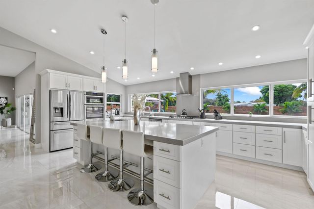 7101 W Lake Drive, Lake Clarke Shores, FL 33406