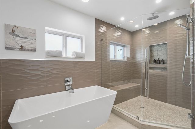 7101 W Lake Drive, Lake Clarke Shores, FL 33406