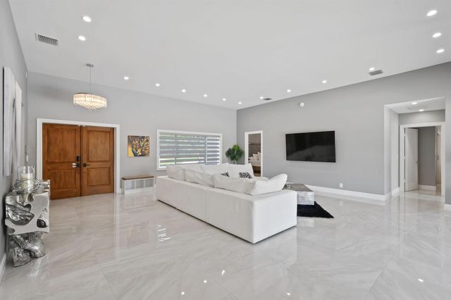 7101 W Lake Drive, Lake Clarke Shores, FL 33406