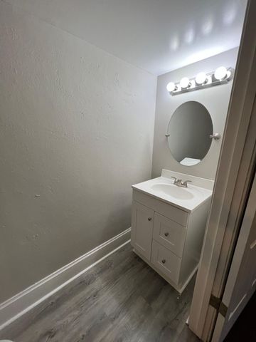 911 Linwood Avenue, & 913, Columbus, OH 43206