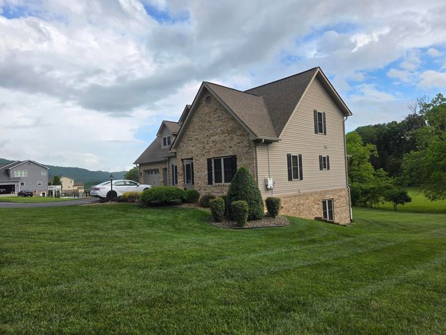 2143 Blue Ridge Springs RD, Blue Ridge, VA 24064