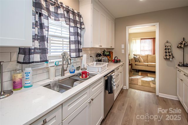 1741 Dallas Avenue, Charlotte, NC 28205