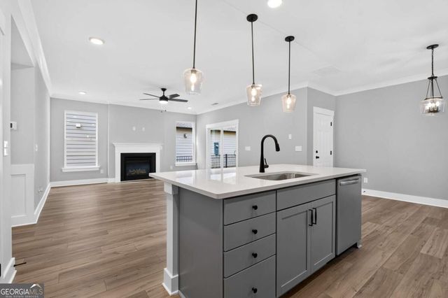 143 Marble Tree Way, Ball Ground, GA 30107