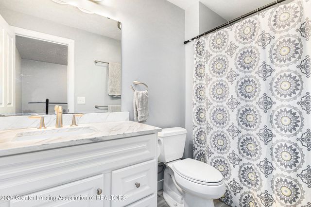 61 Lake Ridge Drive, Mason, MI 48854