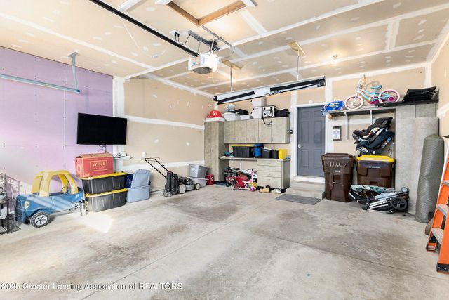 61 Lake Ridge Drive, Mason, MI 48854