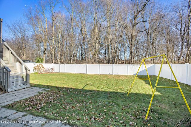 61 Lake Ridge Drive, Mason, MI 48854