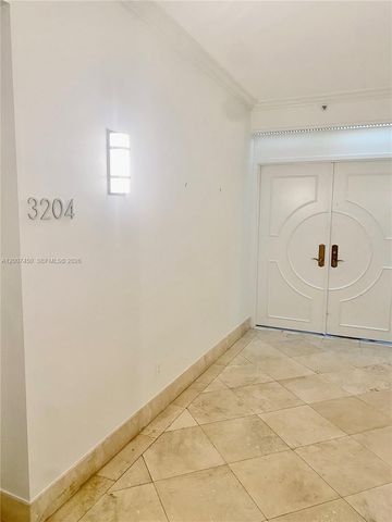 300 S Pointe Dr 3204, Miami Beach, FL 33139