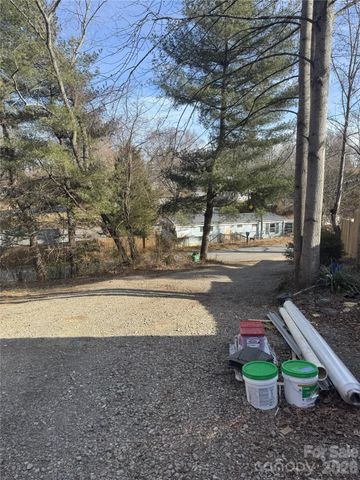 81 Eastview Circle, Asheville, NC 28806
