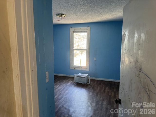 81 Eastview Circle, Asheville, NC 28806