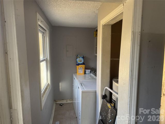 81 Eastview Circle, Asheville, NC 28806