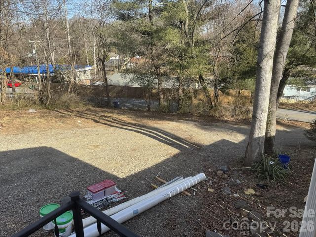 81 Eastview Circle, Asheville, NC 28806