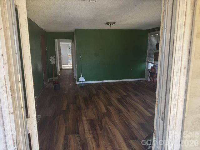 81 Eastview Circle, Asheville, NC 28806