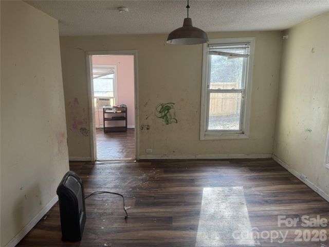 81 Eastview Circle, Asheville, NC 28806