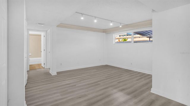 7405 BAY ISLAND DRIVE S 121, South Pasadena, FL 33707