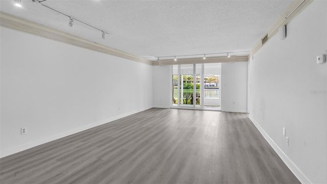 7405 BAY ISLAND DRIVE S 121, South Pasadena, FL 33707