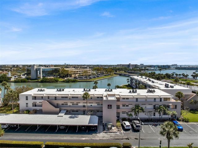 7405 BAY ISLAND DRIVE S 121, South Pasadena, FL 33707