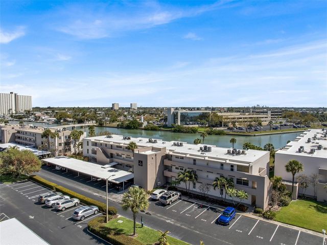 7405 BAY ISLAND DRIVE S 121, South Pasadena, FL 33707