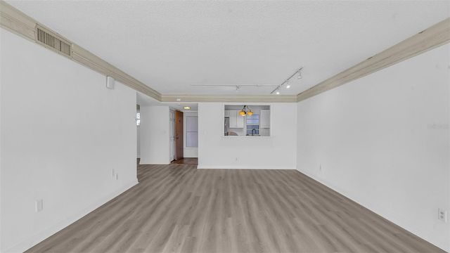 7405 BAY ISLAND DRIVE S 121, South Pasadena, FL 33707