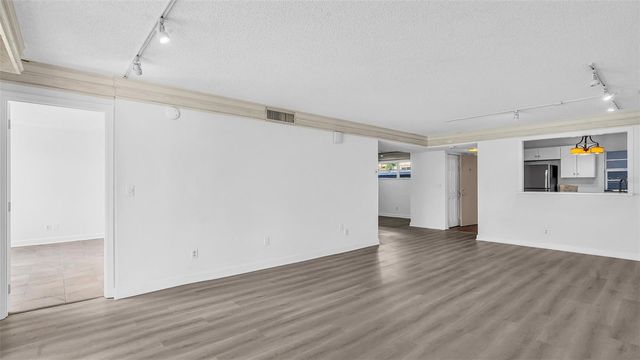 7405 BAY ISLAND DRIVE S 121, South Pasadena, FL 33707