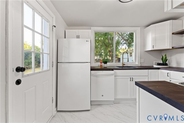 26 Marshall Ave, Colonial Beach, VA 22443