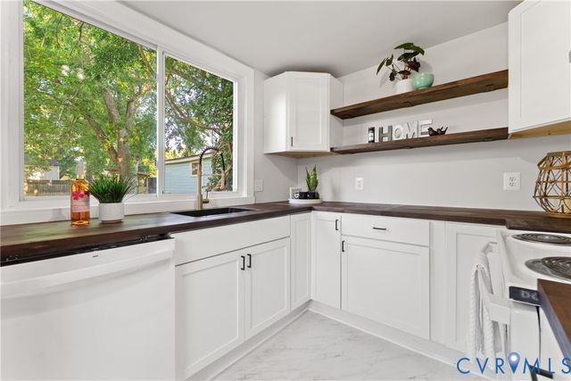26 Marshall Ave, Colonial Beach, VA 22443