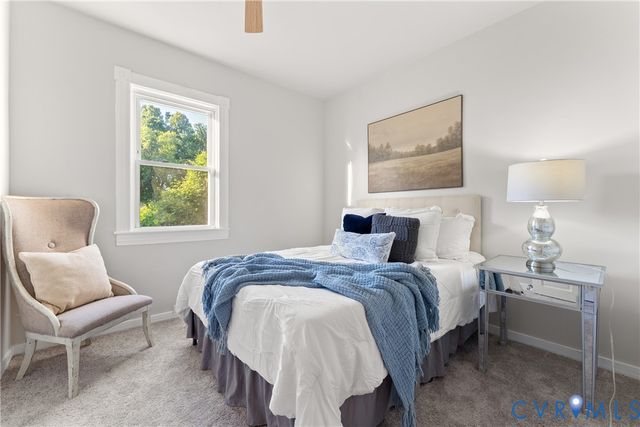 26 Marshall Ave, Colonial Beach, VA 22443