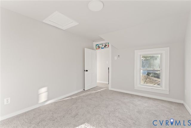 26 Marshall Ave, Colonial Beach, VA 22443