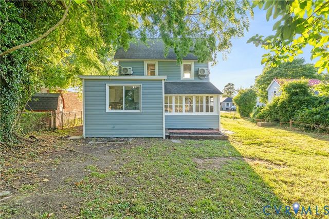 26 Marshall Ave, Colonial Beach, VA 22443