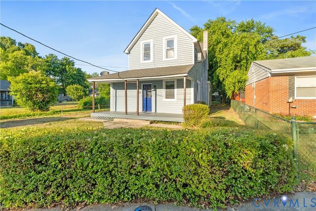 26 Marshall Ave, Colonial Beach, VA 22443