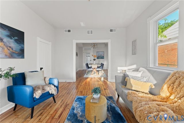 26 Marshall Ave, Colonial Beach, VA 22443