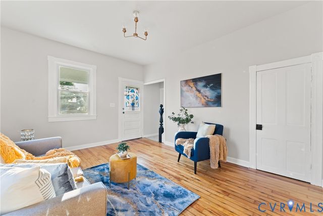 26 Marshall Ave, Colonial Beach, VA 22443