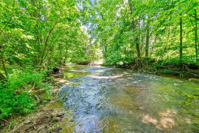 3712 Budds Creek Rd, Palmyra, TN 37142