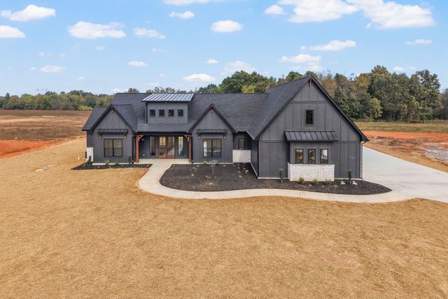 3712 Budds Creek Rd, Palmyra, TN 37142