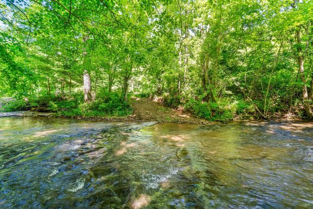 3712 Budds Creek Rd, Palmyra, TN 37142