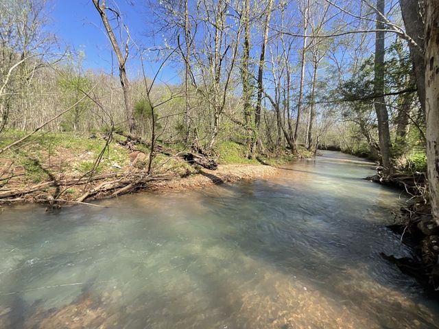 3712 Budds Creek Rd, Palmyra, TN 37142