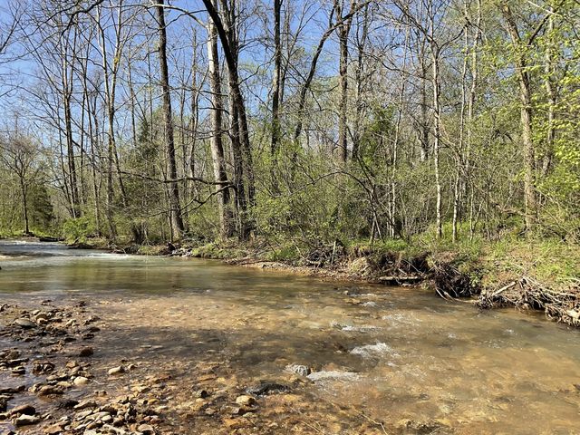 3712 Budds Creek Rd, Palmyra, TN 37142