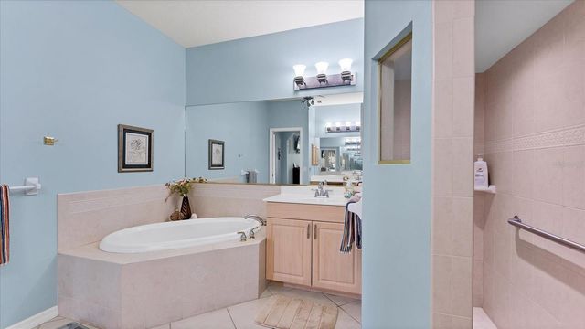 3951 WHISPERING OAKS DRIVE, North Port, FL 34287