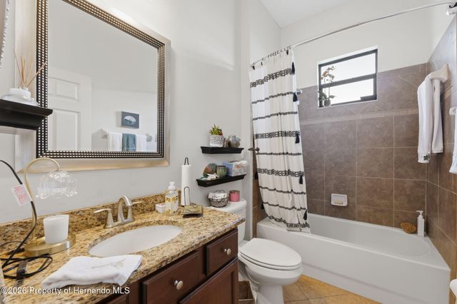 2732 Devonoak Boulevard, Land O'lakes, FL 34638